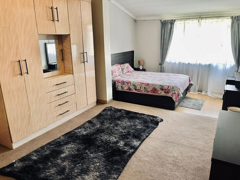 Three bedroom house with Solar energy in van Dyk Park - Photo 7