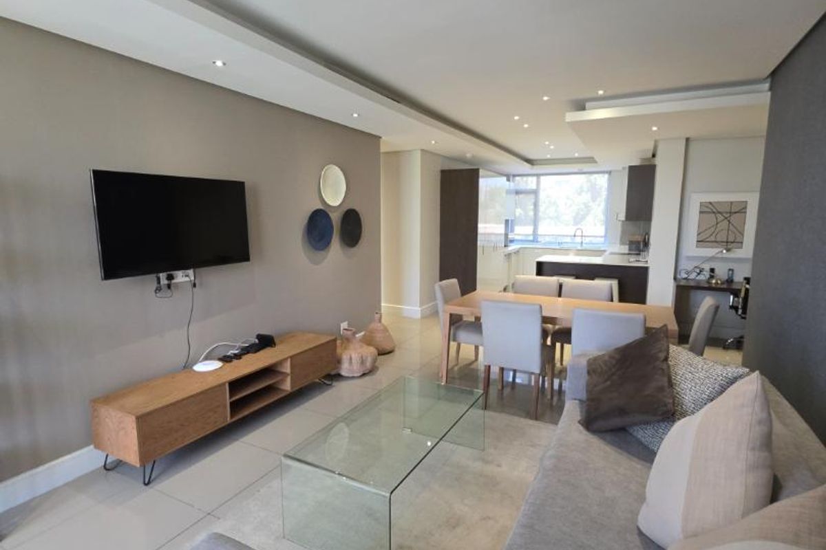 FABULOUS EXECUTIVE FULLY FURNISHED 2 BED APARTMENT - Photo 5