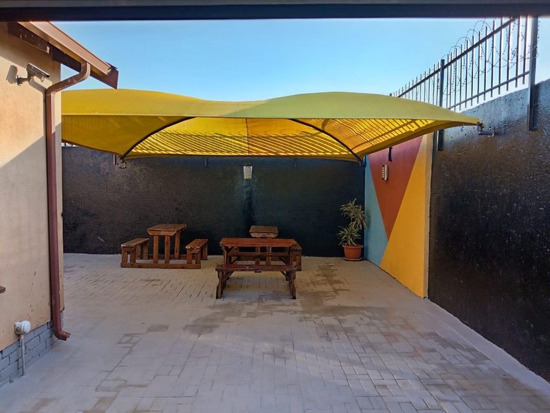 3 Bedroom House for Sale in Soshanguve Vv - Photo 9