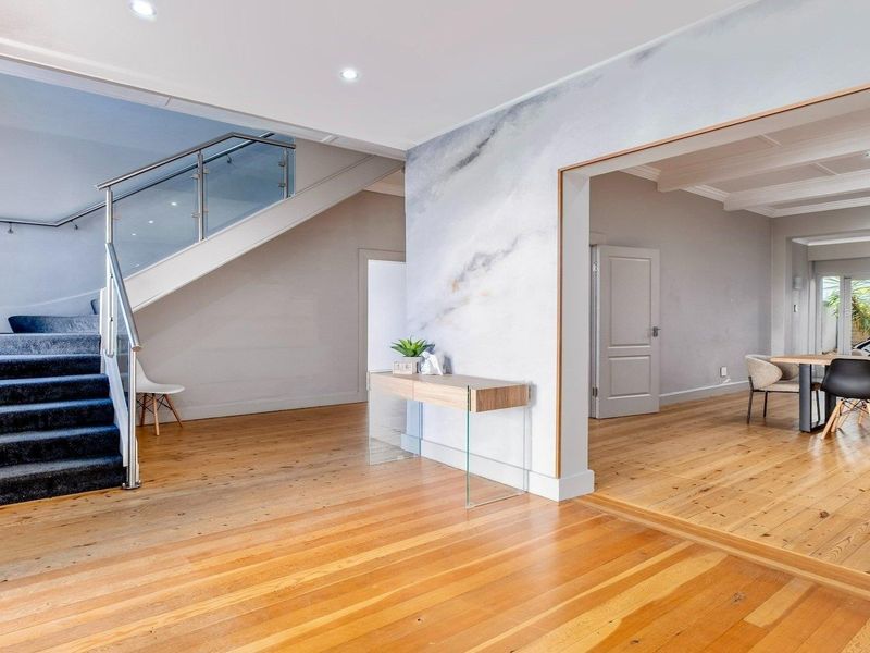 Spacious Family Home & Development Opportunity in Bantry Bay - Photo 7