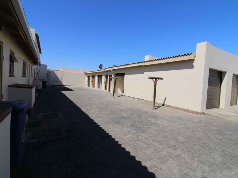 Well maintained Apartment Complex in CBD - Photo 9