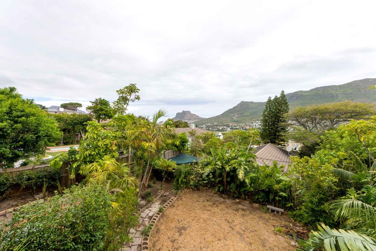 Unlock the Potential – 4‐Bedroom Home in Penzance Estate, Hout Bay - Photo 3