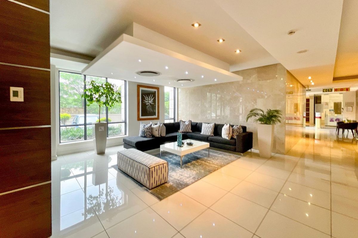 Experience Unparalleled Luxury Living in the Heart of Sandton with this exquisite fully furnished upmarket apartment. - Photo 2