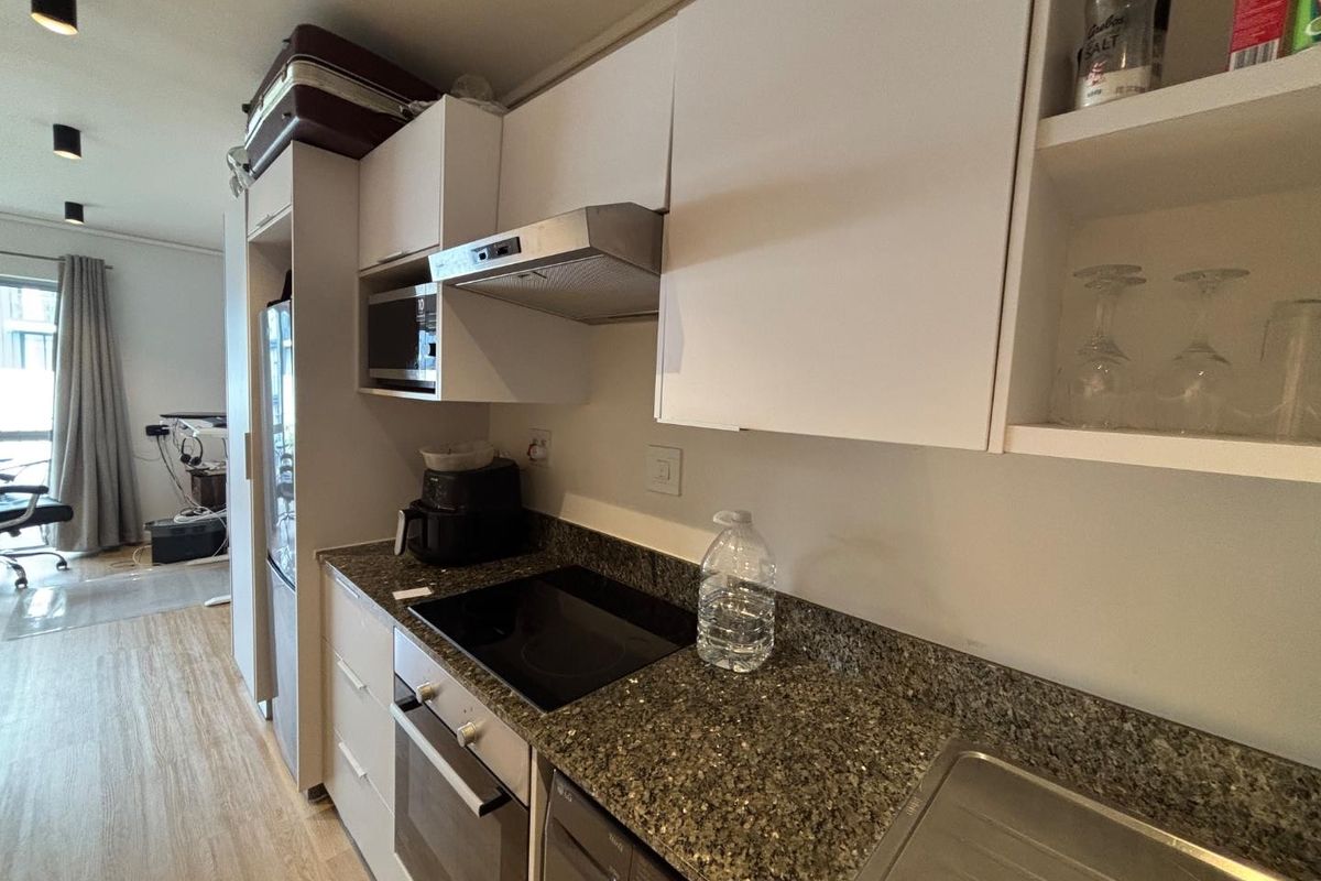 Modern 1 Bedroom Fully Furnished Apartment To Rent - Photo 3
