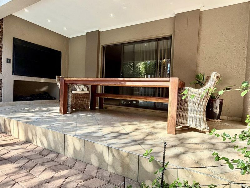 4 Bedroom House FOR SALE in Windhoek Country Club Estate - Photo 3