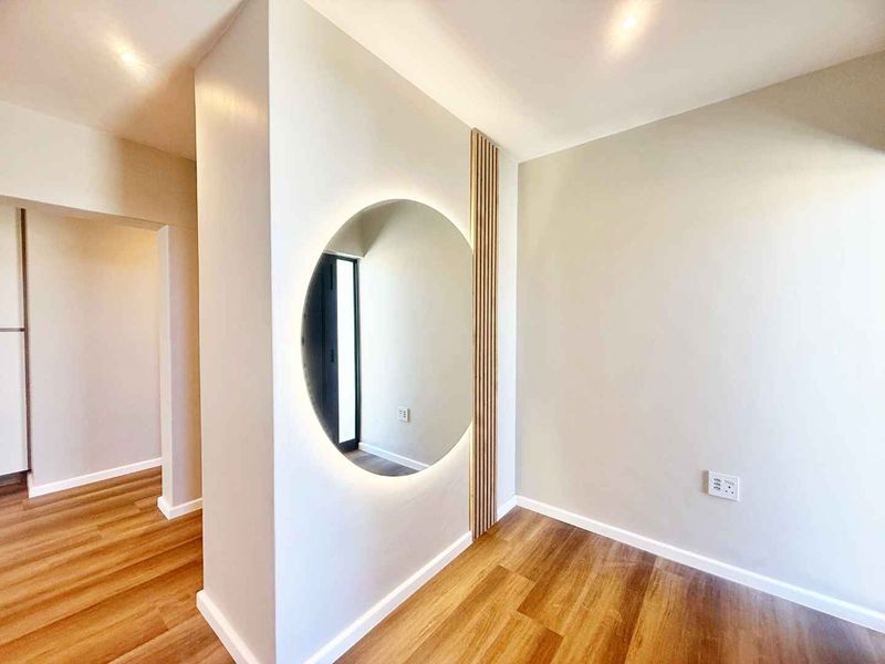 Exceptional New Build, Upper Country Club - Photo 2