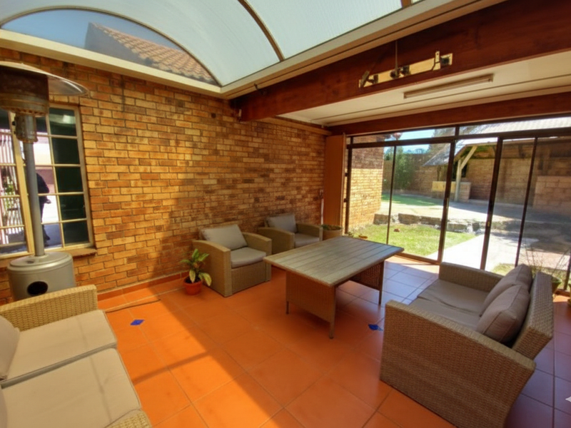 4 bedroom pool -flatlet - Photo 10