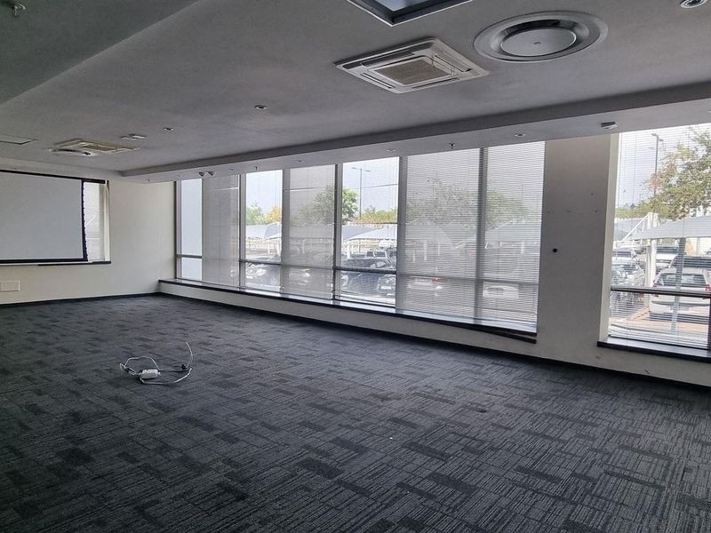 2 700m2 Waterfall City Midrand Office Block For Sale - Photo 5