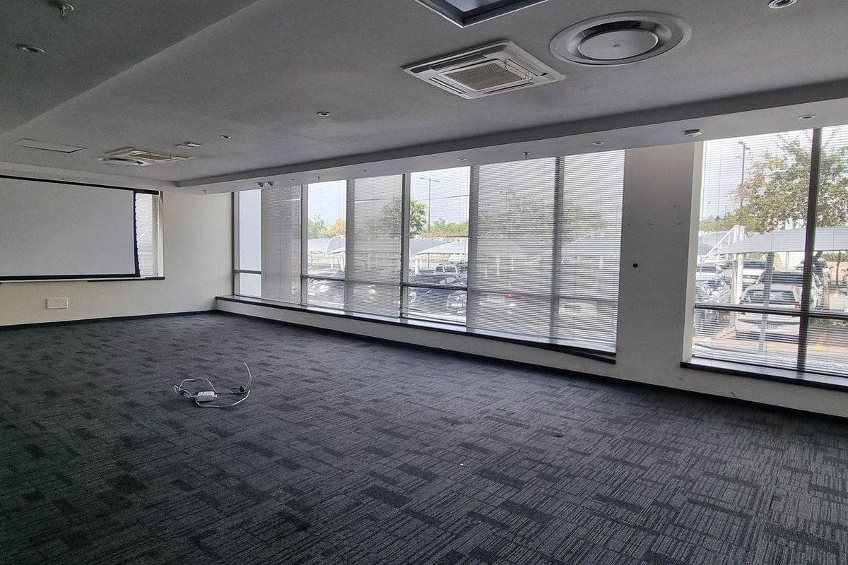 2 700m2 Waterfall City Midrand Office Block For Sale - Photo 5