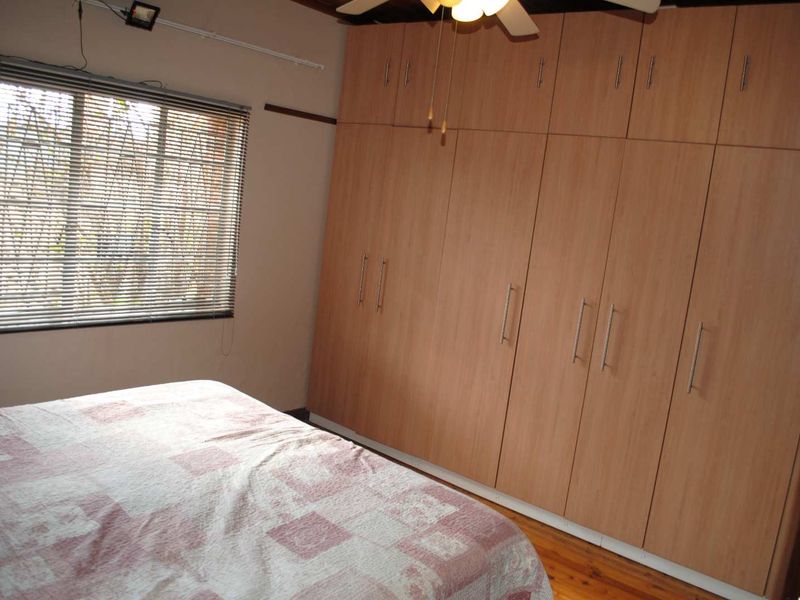 Lovely Farm Close to Town – Ideal for the Bona-Fide Farmer - Photo 10