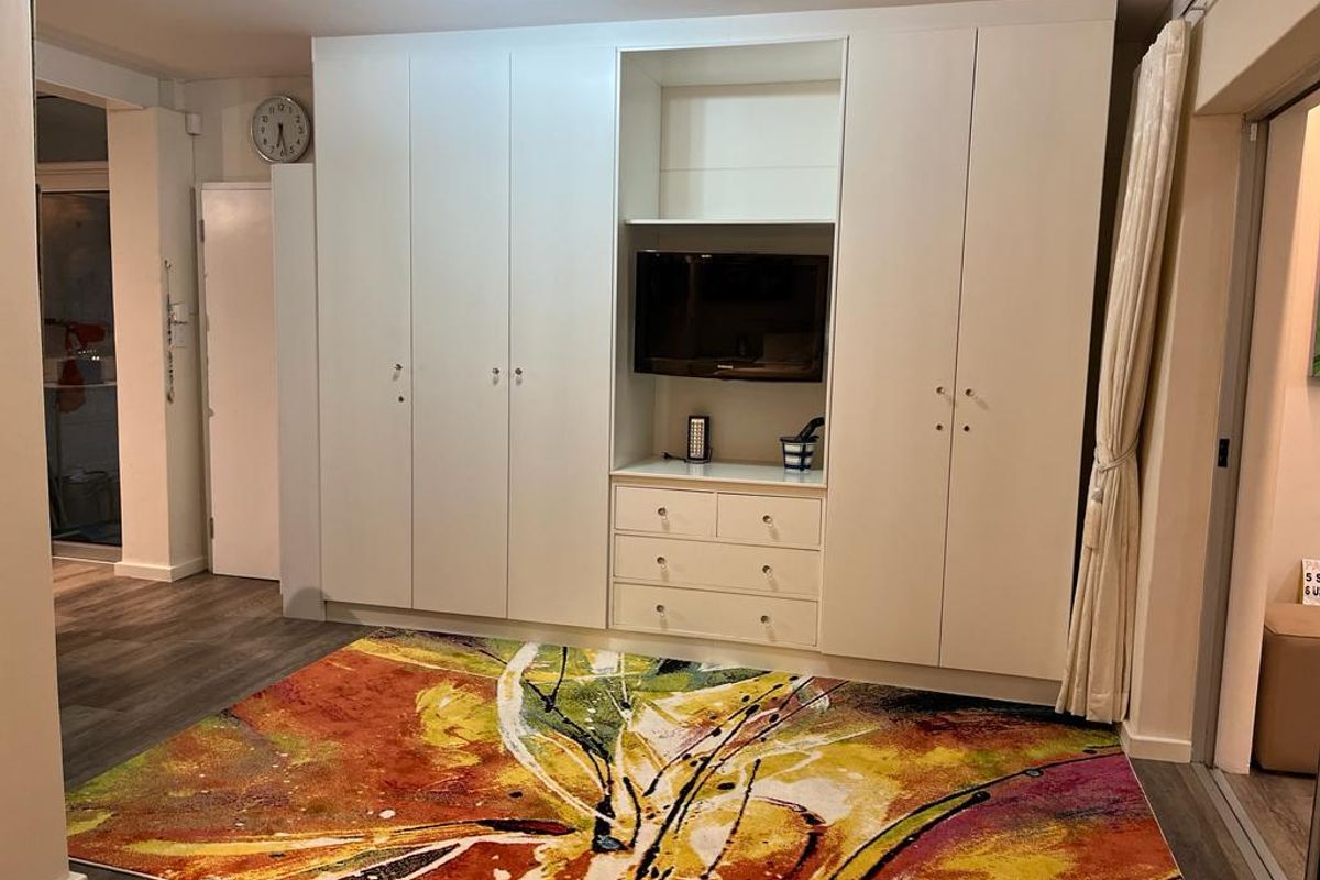 Beautifully decorated one bed apartment off the main house - Photo 5