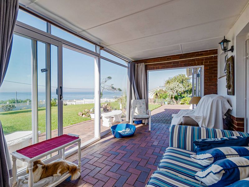 Magical ocean views in a modern home - Photo 8