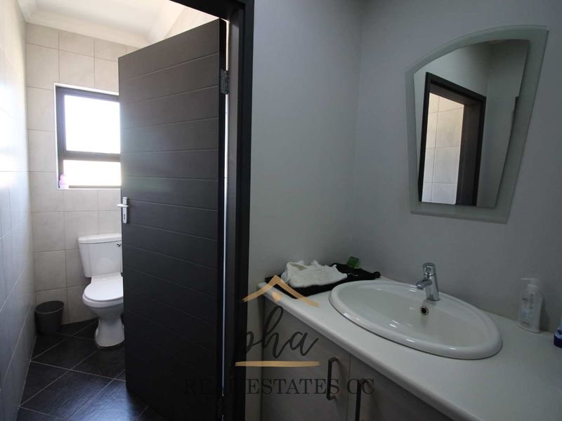 Various building on one large plot if for sale - Swakopmund (Industrial) - Photo 6