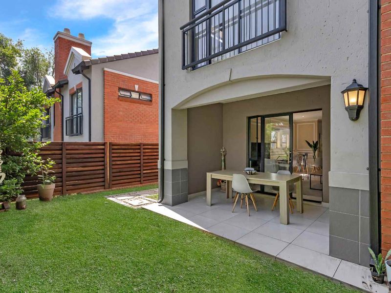 2 BEDROOM MODERN TOWNHOUSE FOR SALE IN BRYANSTON - Photo 2
