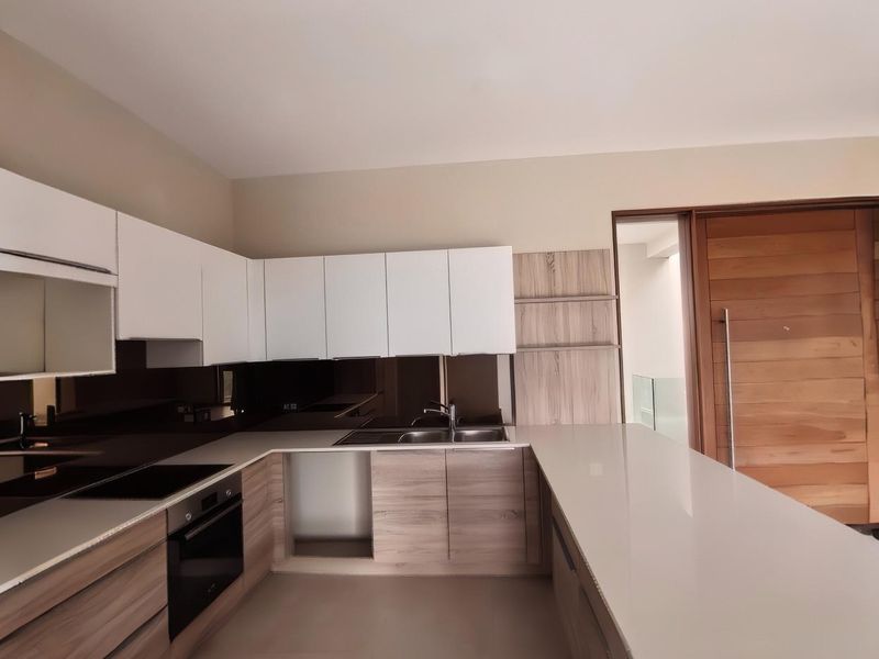 Le Savoy Residence – Luxury Living at its Finest - Photo 4