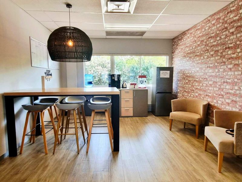 Office to Let | First-Floor Suite | La Lucia Ridge | ±305.94 m2 | R195/m2 (Gross, ex VAT) - Photo 3