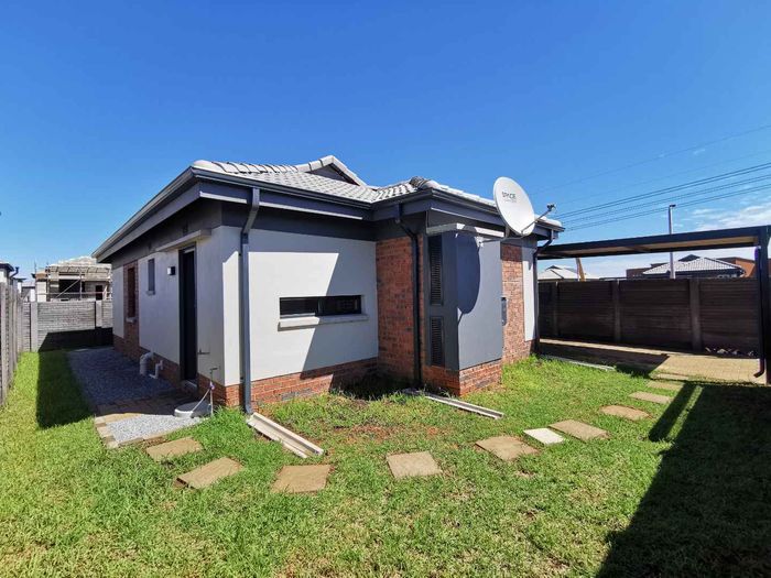 Property #2494232, House Rental Monthly in Leopard's Rest Security Estate
