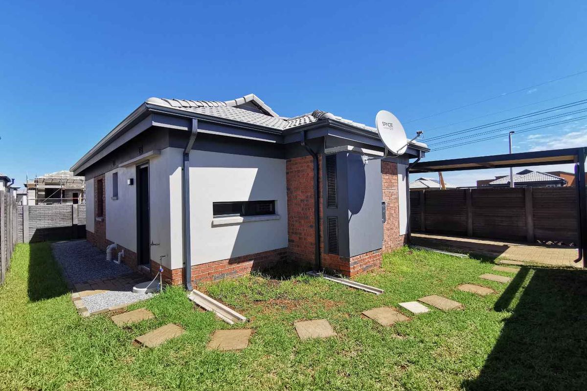 Modern 3-Bedroom Home for Rent in Leopard’s Rest Security Estate – Phase 3 - Photo 3