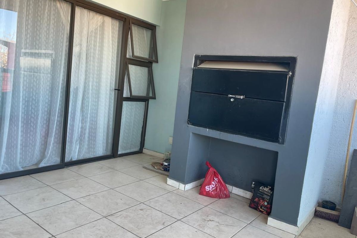 "Charming 2-Bedroom Home with Balcony BBQ - Only N$665,000!" - Photo 3