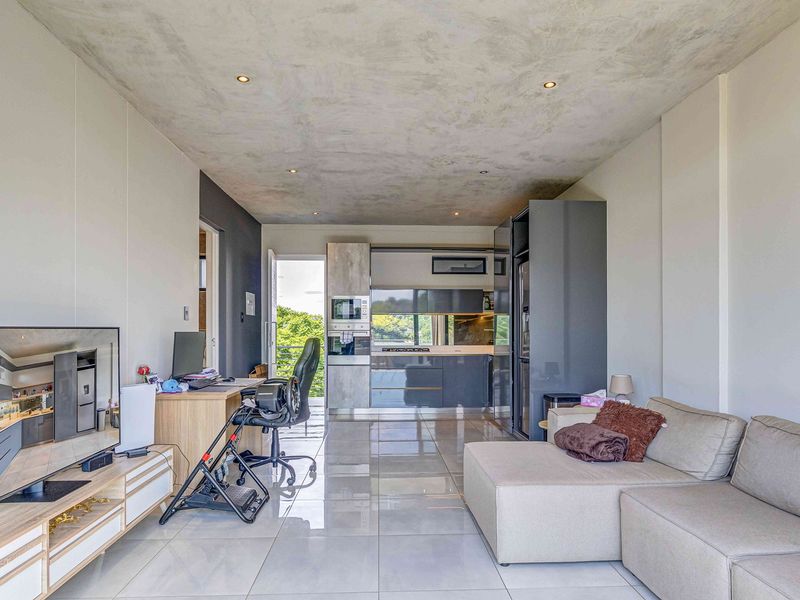 1 bedroom apartment in Houghton Estate - Photo 5