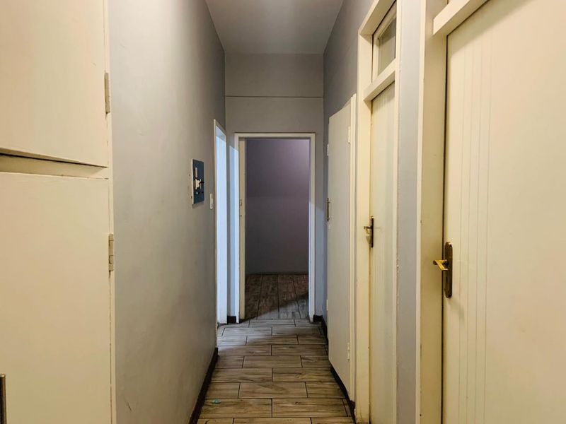 Affordable Shared Living: Spacious Room in 3-Bedroom Apartment - Photo 4