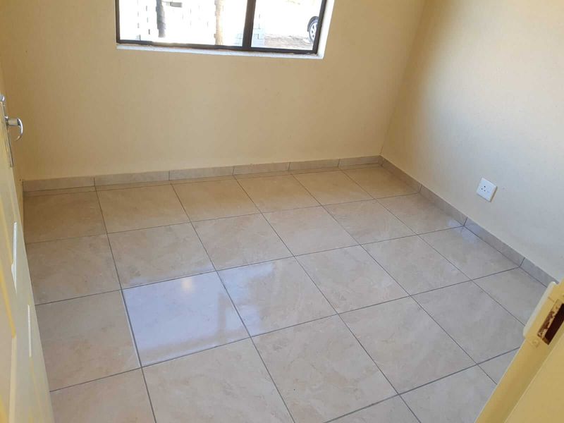 NEW DEVELOPMENT, ALL COSTS INCLUDED, FULL TITLE STANDS. NO DEPOSITS / 100% BONDS (dependent on client profile) - Photo 10