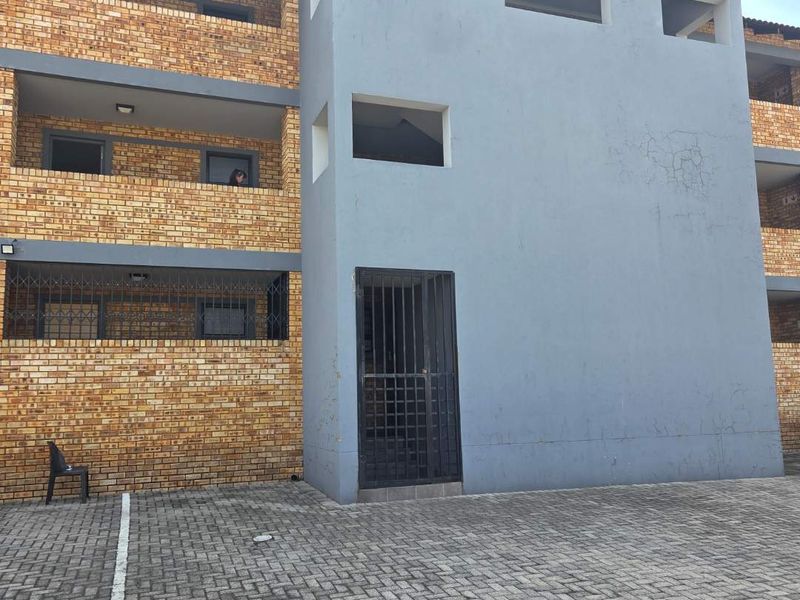 3 BEDROOM MODERN APARTMENT IN ALBERTON NORTH - Photo 4