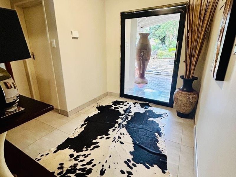 Beautiful up-market small holding for sale in Vryheid - Photo 7