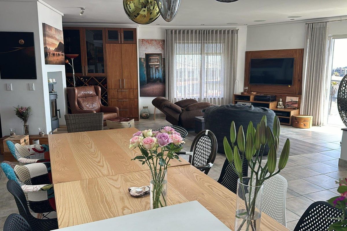 Luxury Penthouse Near The Mole- Swakopmund - Photo 3