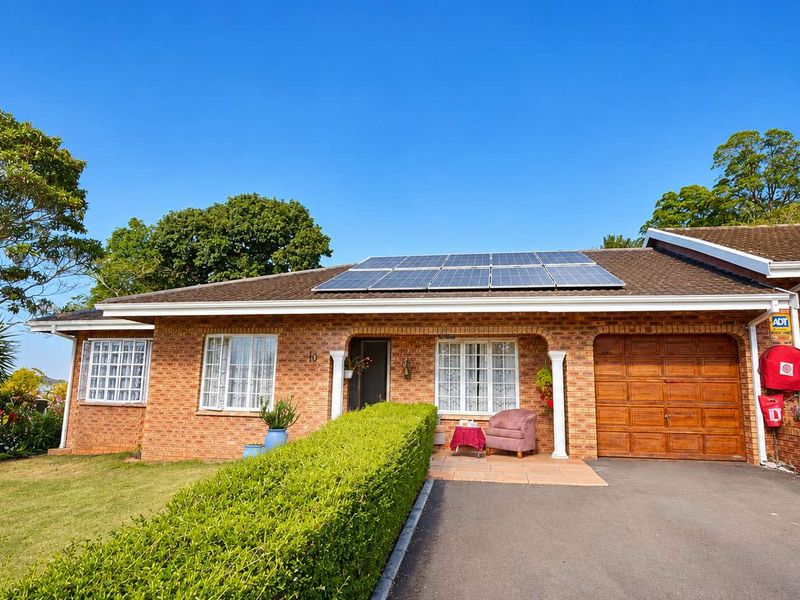 Peaceful over-50s living with solar, beautiful gardens and a lifestyle you can slow down into. - Photo 2