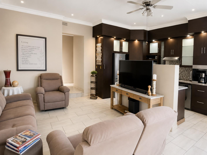 Four Bedroom Home for Sale in Verwoerdpark - Photo 5