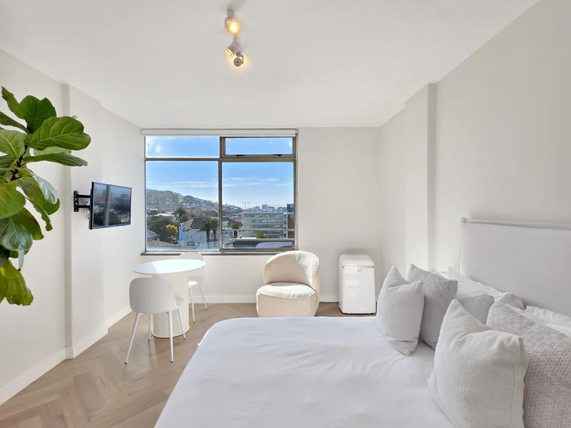 Stylish City Living in the Heart of Kloof Street - Photo 4