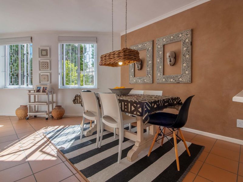 A rare blend of natural light, beauty, convenience and calm - Photo 9