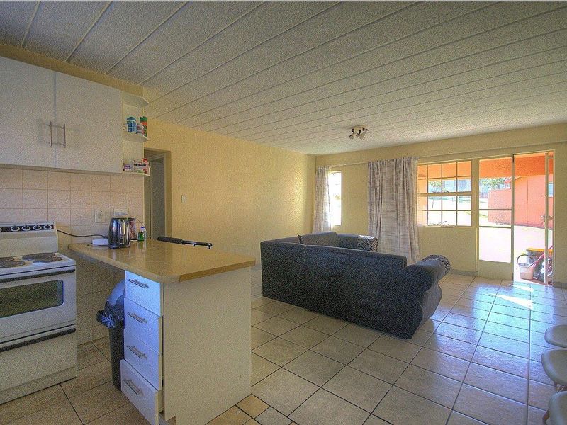 2 bedroom Ground floor unit! - Photo 4