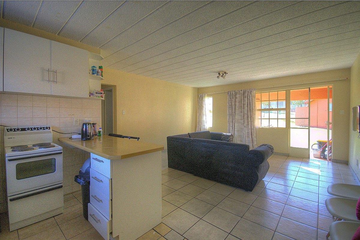 2 bedroom Ground floor unit! - Photo 4