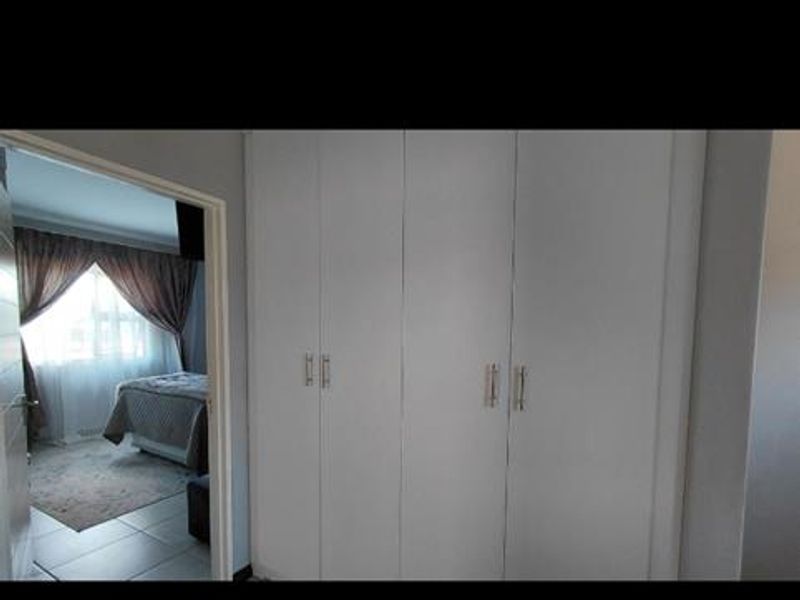 Duplex For sale in Brentwood Park - Photo 9