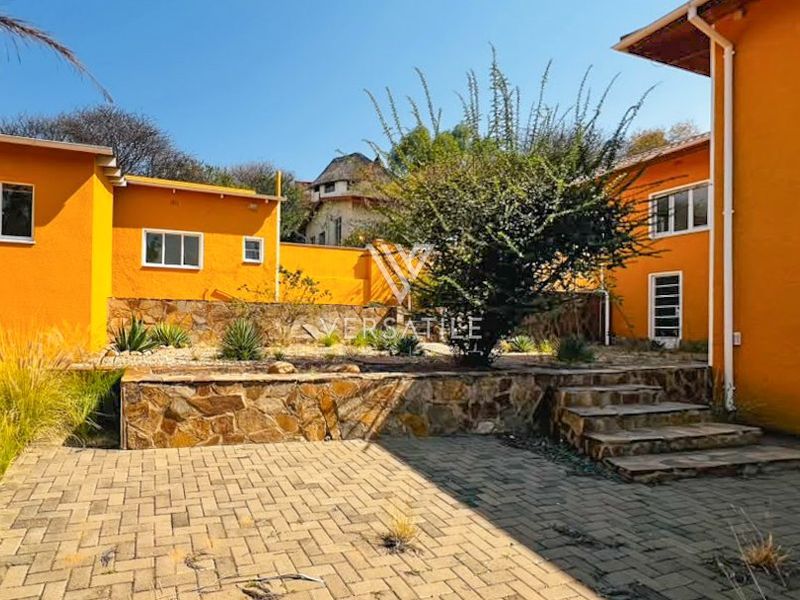 Prime Klein Windhoek | Spacious 5 Bedroom Residence with Business Potential - Photo 4