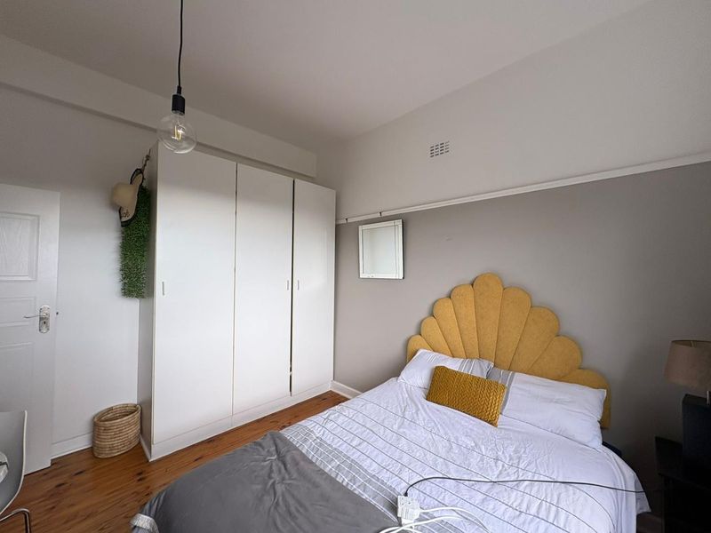 Secure 2 Bedroom Apartment in Art Deco Block in Gardens - Photo 9