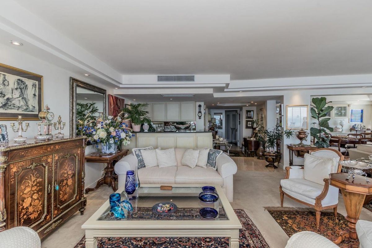 PRIME BEACH FRONT OPPORTUNITY - SEA POINT - Photo 3