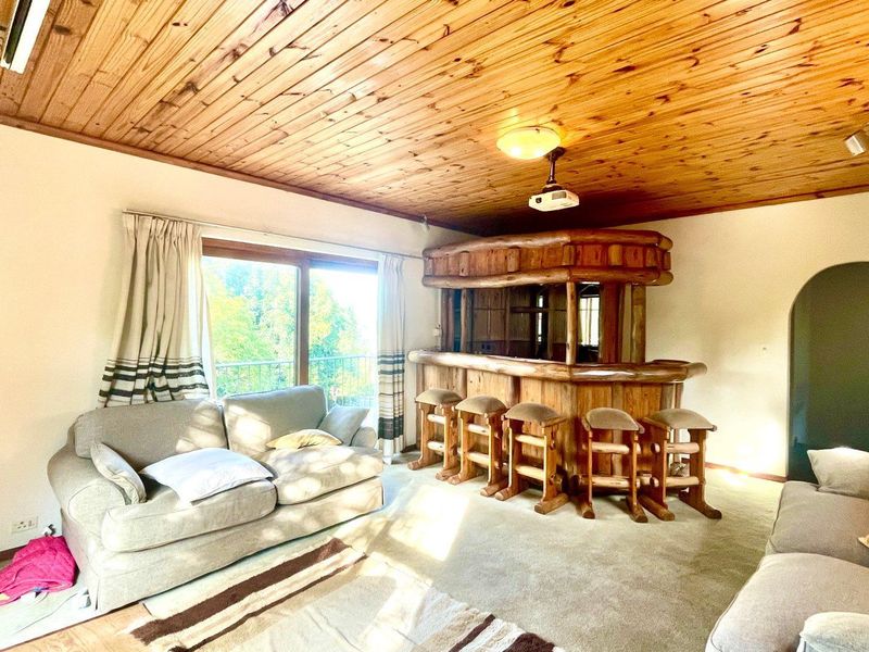 Modern Family Haven - Photo 8