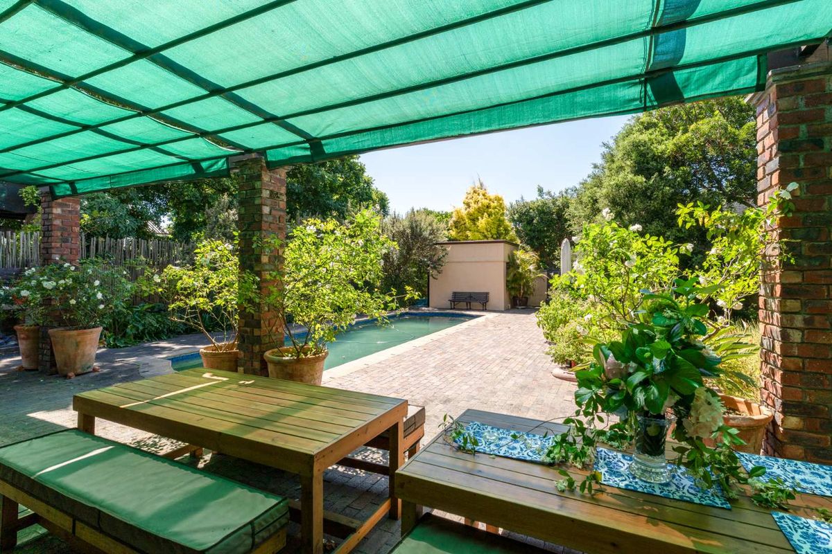 Character, Charm & Endless Potential in Prime Rondebosch - Photo 4