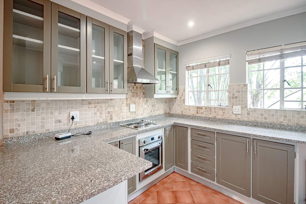 2 bedroom duplex in secure complex in Sterrewag - Photo 4