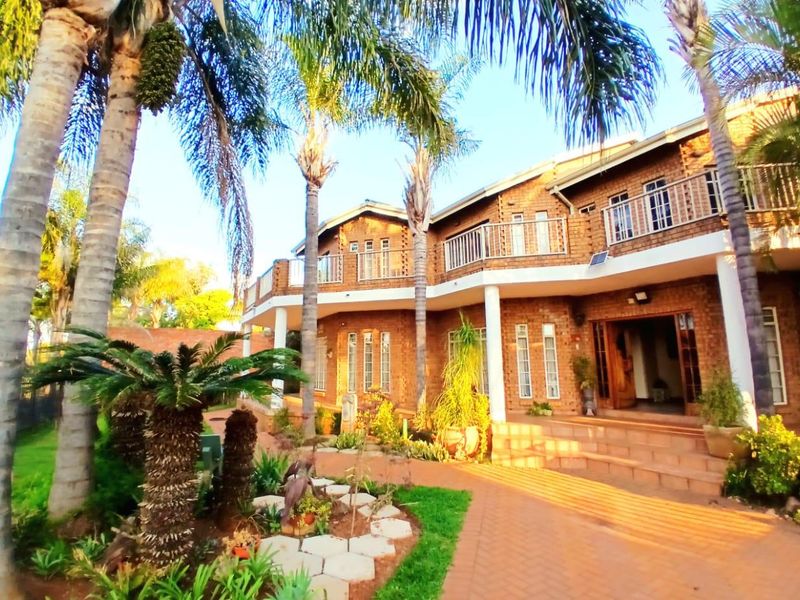 700m2 OF PURE ELEGANCE • PRESTIGE • SPACE • LEGACY - Photo 2