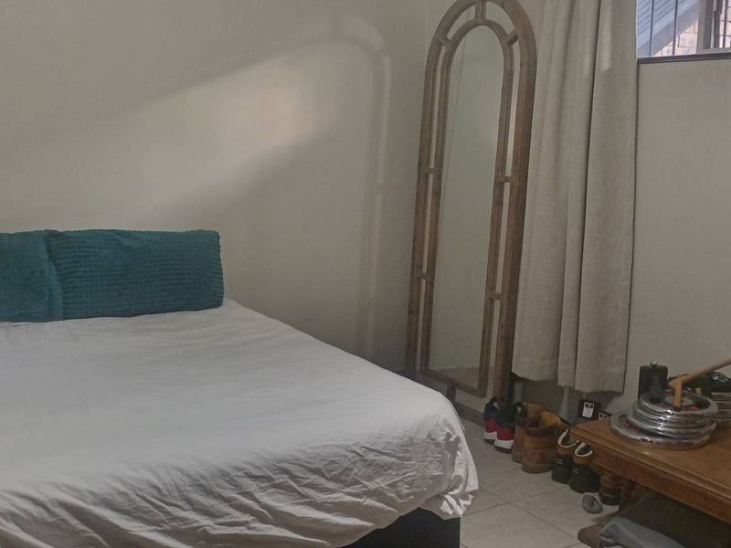 "Ground Floor Silverton Apartment: Comfort & Convenience!" - Photo 6