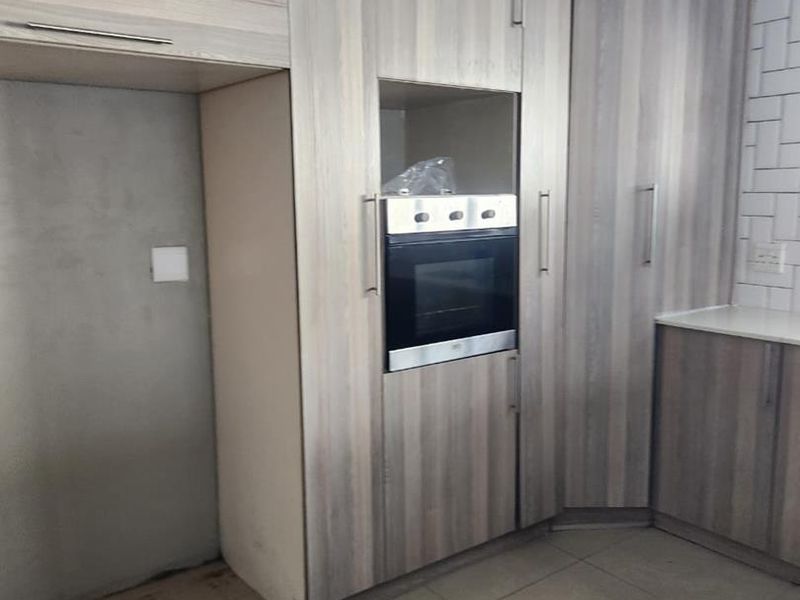Spacious 2-bedroom house - Photo 6