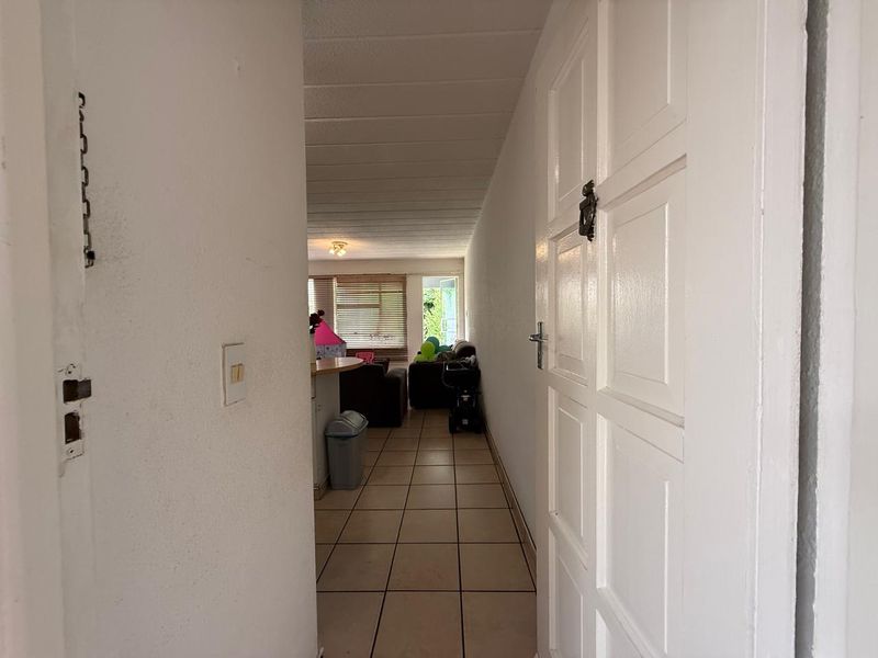Stunning 2-Bedroom Apartment in the Heart of Morningside Hills - Sole Mandate - Photo 2