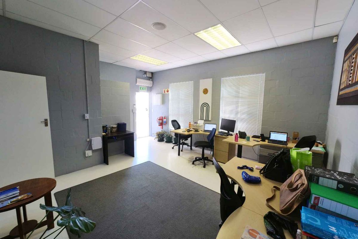 Secure Office Space To Let near Century City - Photo 2