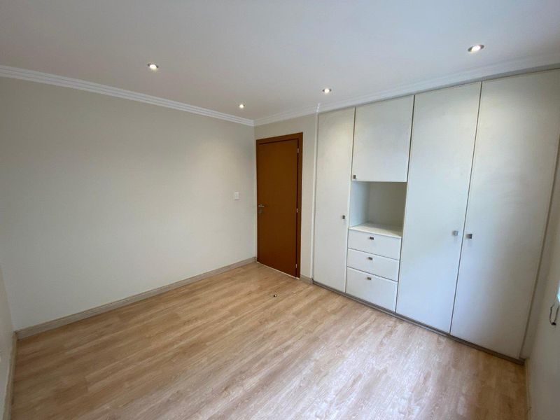 Two Bedroom Apartment For Rent - Photo 10