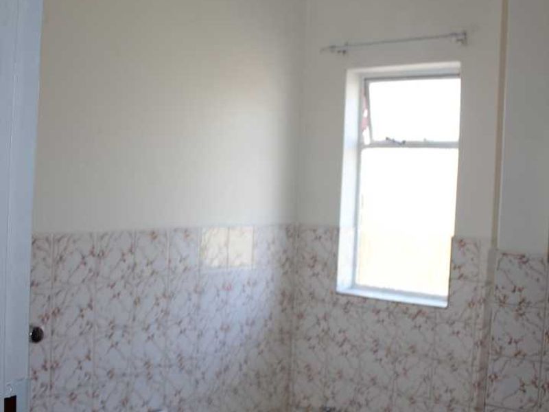 2.5-Bedroom Apartment to Rent in Pretoria Gardens- Suiderland Building - Photo 10