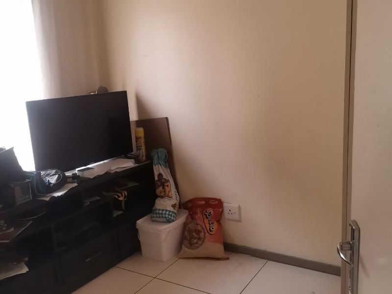 3 Bedroom House For Sale in Vanderbijlpark CE 7 - Photo 5